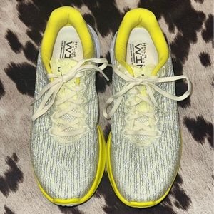 Under Armour FLOW Velociti Wind 2